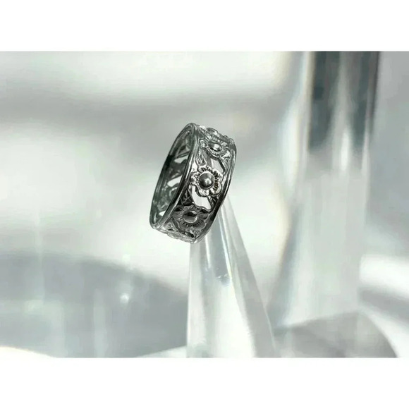 Vintage Pewter Sunflower Motif Carved Band Ring - Size 7.75 - Picture 9 of 9